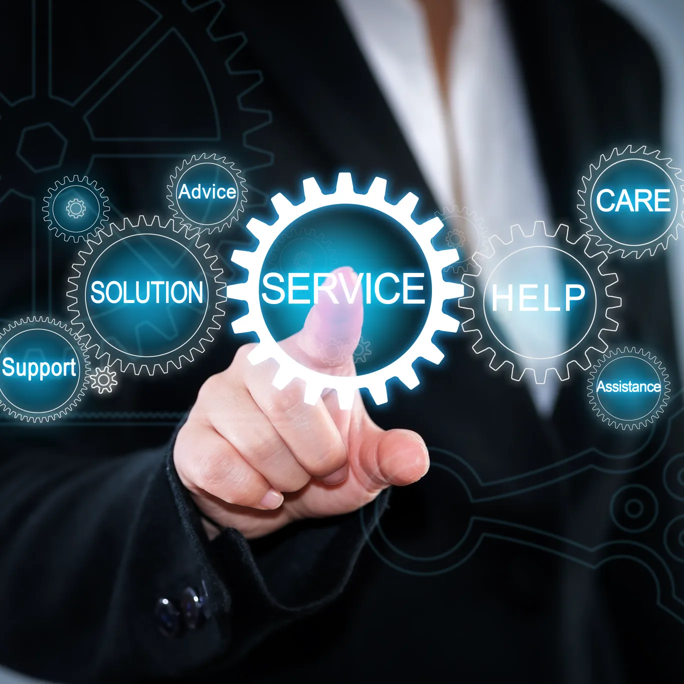 Finger tippt auf digitales Zahnrad mit dem Wort „SERVICE“; weitere Service‑Icons sichtbar
